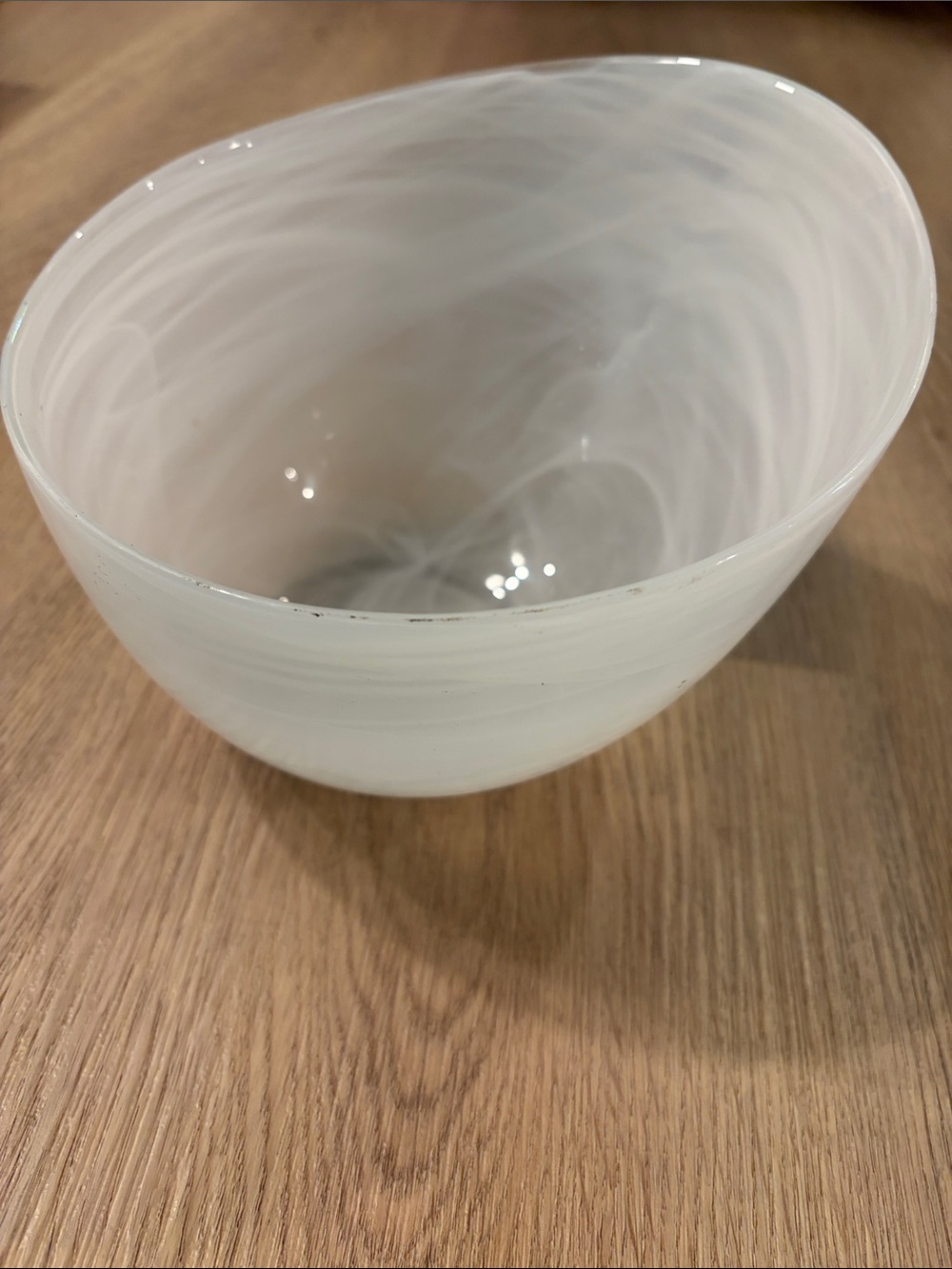 Decorative glass bowl